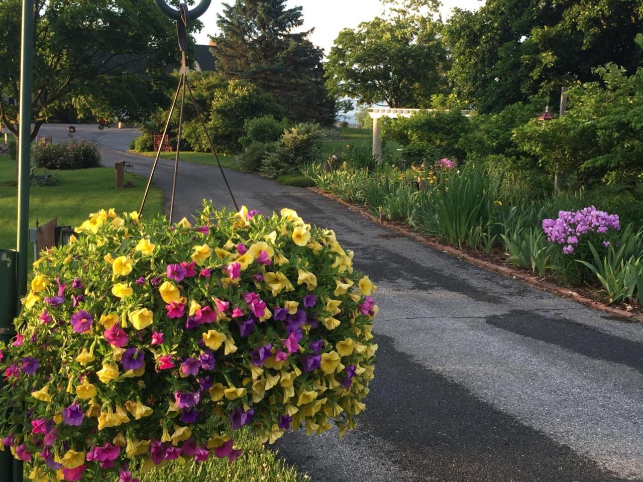 Annville Inn Bed & Breakfast Esterno foto